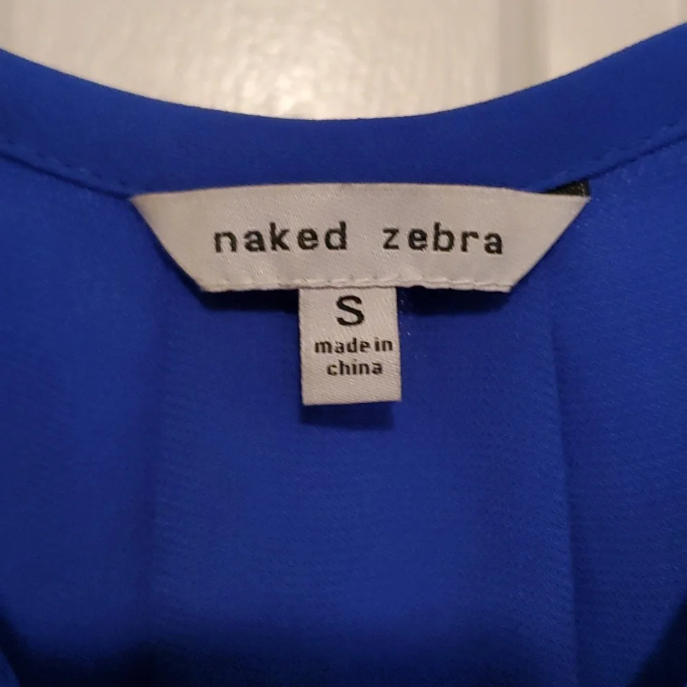 Beautiful blue tank top from Naked Zebra, Size SMALL - Picture 2 of 4